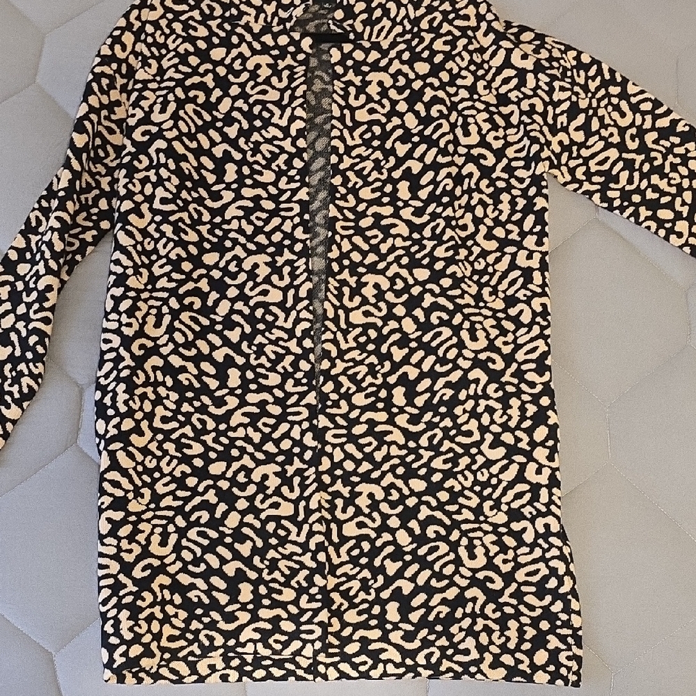 Premise Black and Tan Patterned Sweater